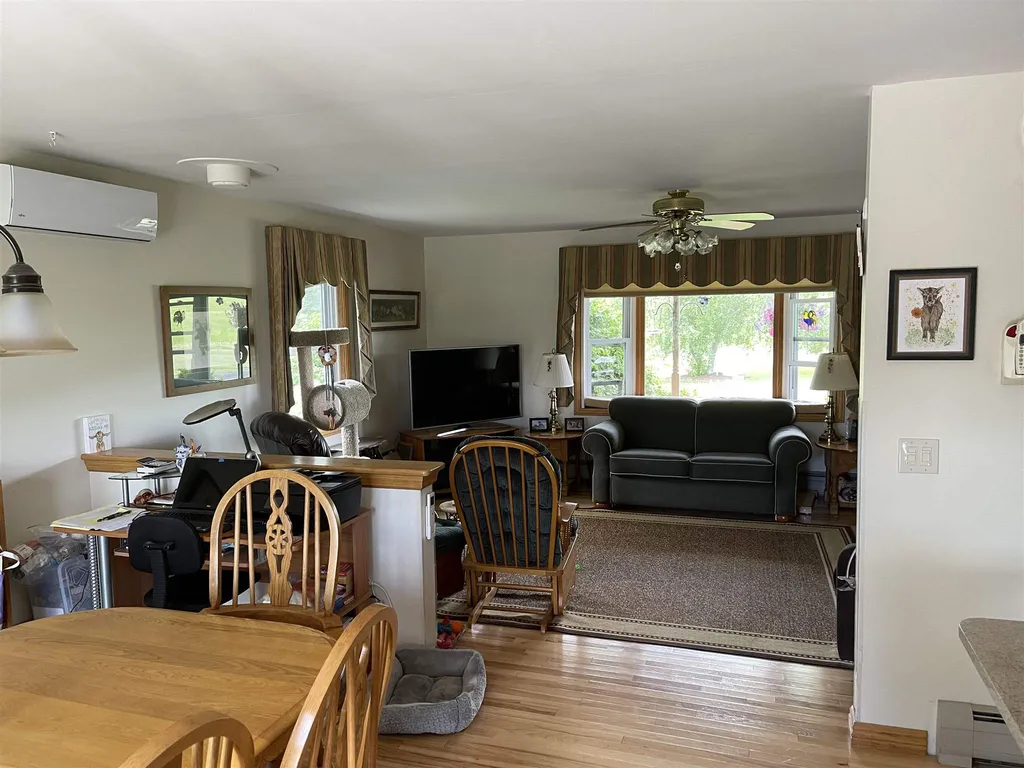 85 Lakeview Road South Hero VT 05486