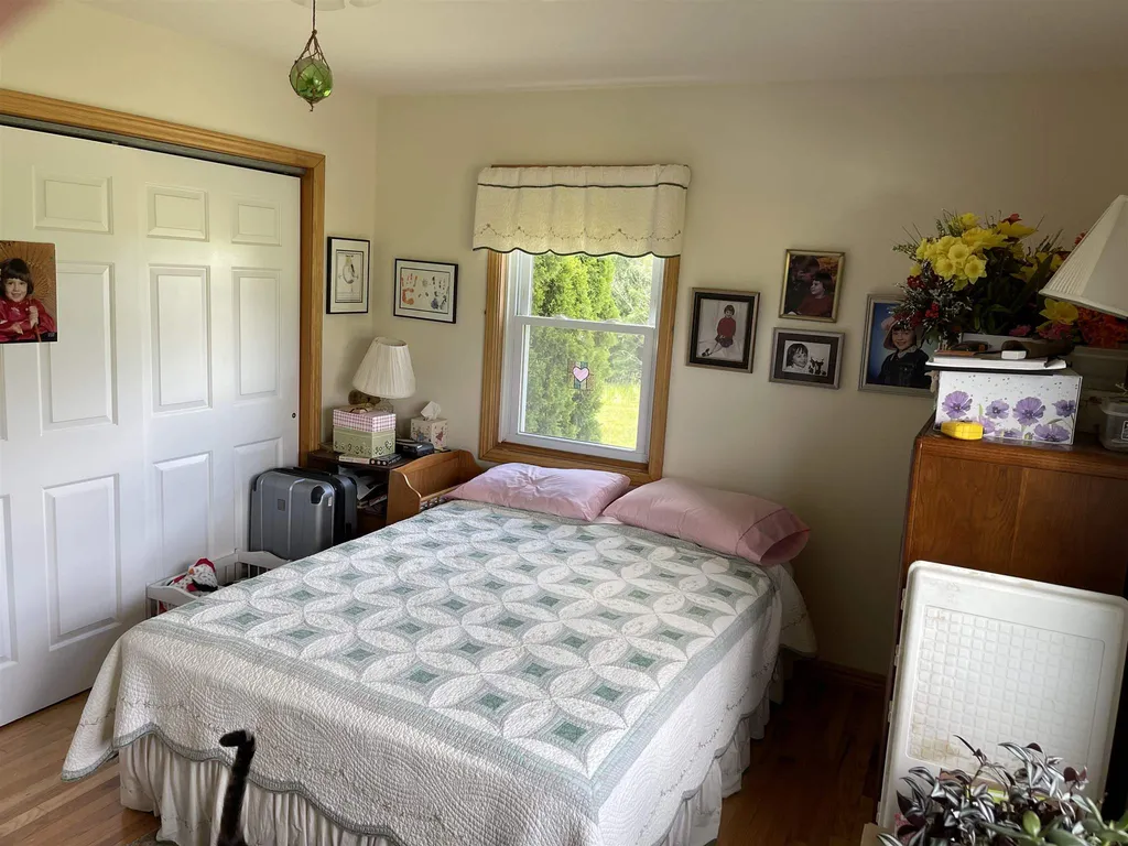 85 Lakeview Road South Hero VT 05486