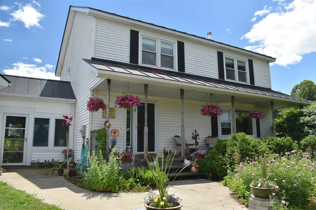 85 Lakeview Road South Hero VT 05486