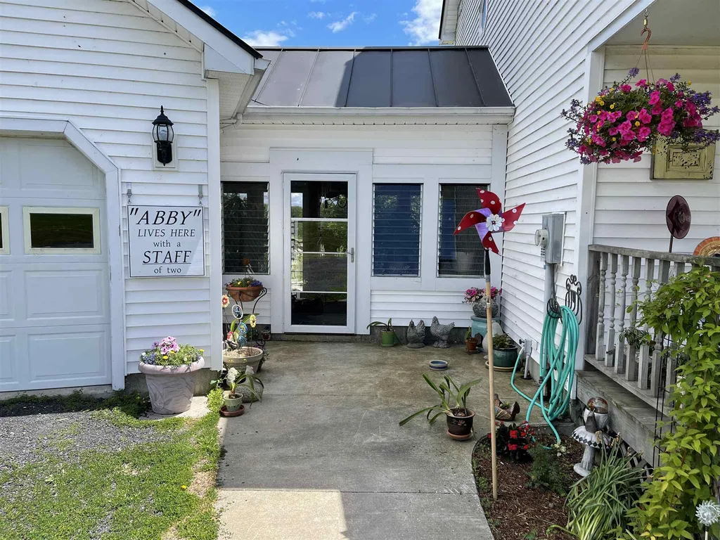 85 Lakeview Road South Hero VT 05486