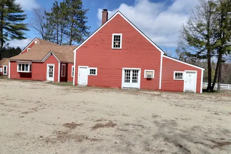 28 Ridgewood Drive Wilmot NH 03287
