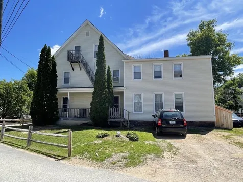 21 Cleveland Place Laconia NH 03246