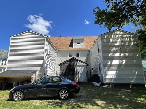 21 Cleveland Place Laconia NH 03246