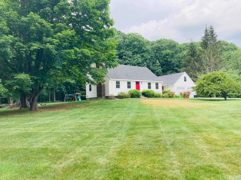 190 Winnicutt Road Stratham NH 03885