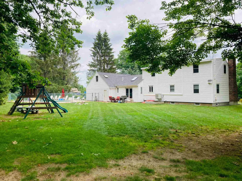 190 Winnicutt Road Stratham NH 03885