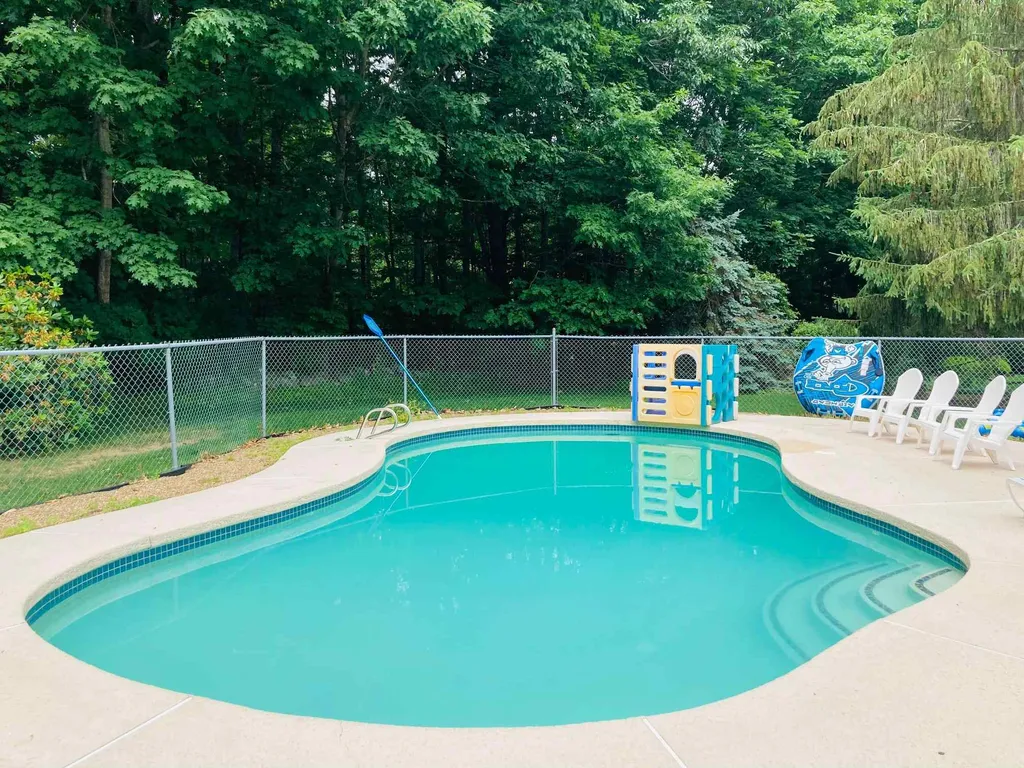 190 Winnicutt Road Stratham NH 03885