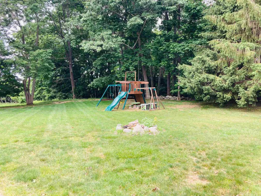 190 Winnicutt Road Stratham NH 03885