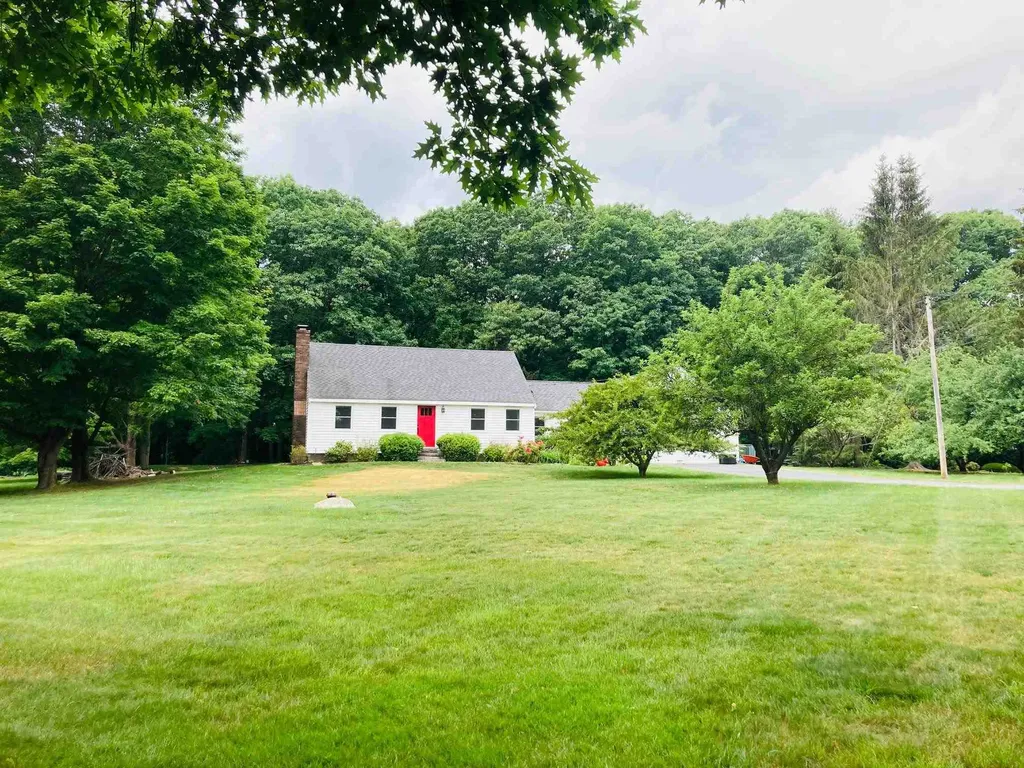 190 Winnicutt Road Stratham NH 03885
