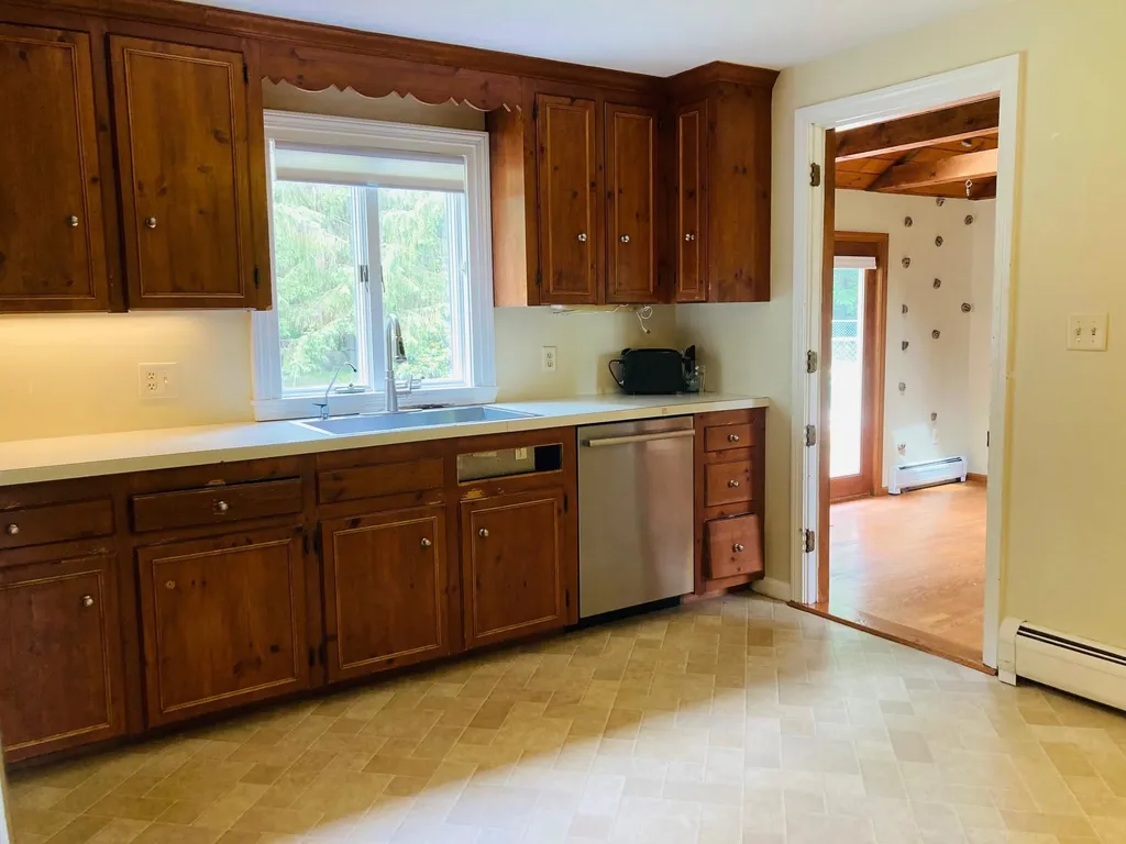 190 Winnicutt Road Stratham NH 03885