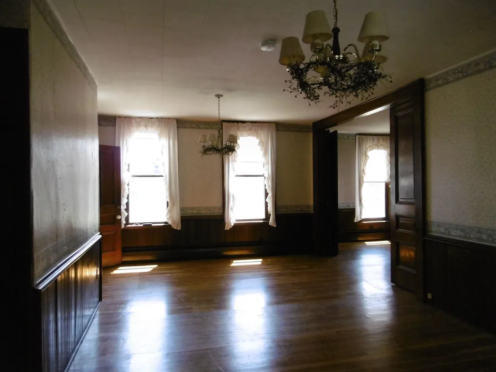 609 Beech Street Manchester NH 03104