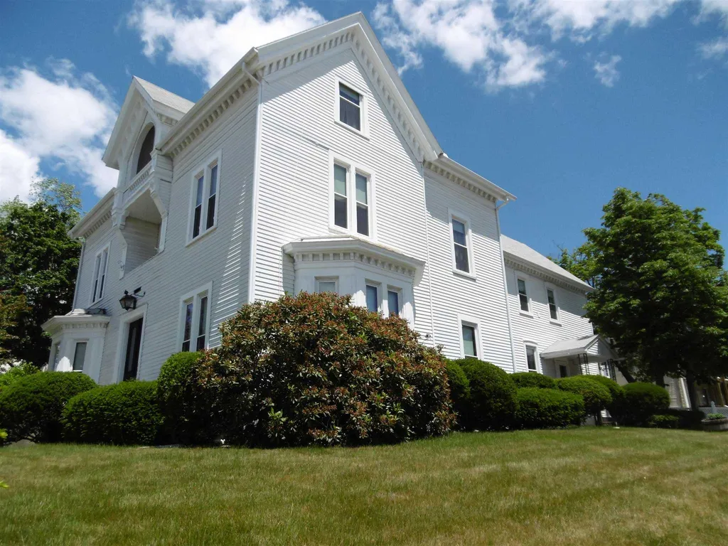 609 Beech Street Manchester NH 03104