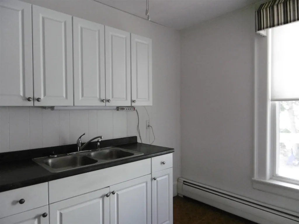 609 Beech Street Manchester NH 03104