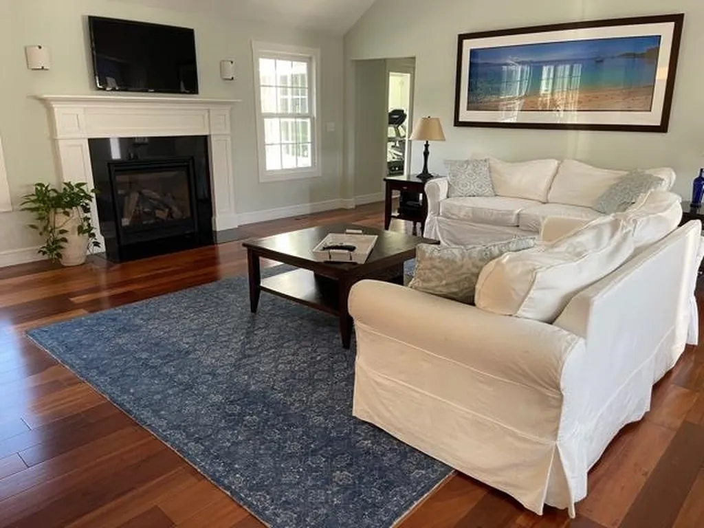 33 Meadow Road Bedford NH 03110