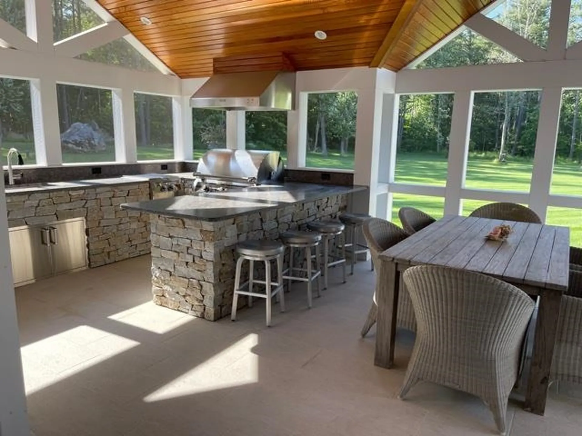 33 Meadow Road Bedford NH 03110