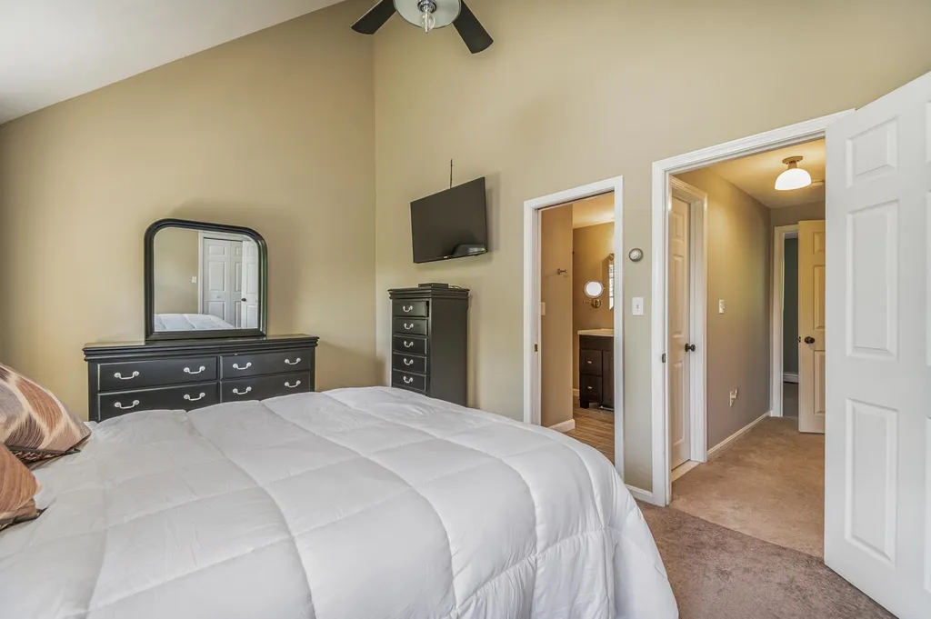 26 Sullivan Court Salem NH 03079