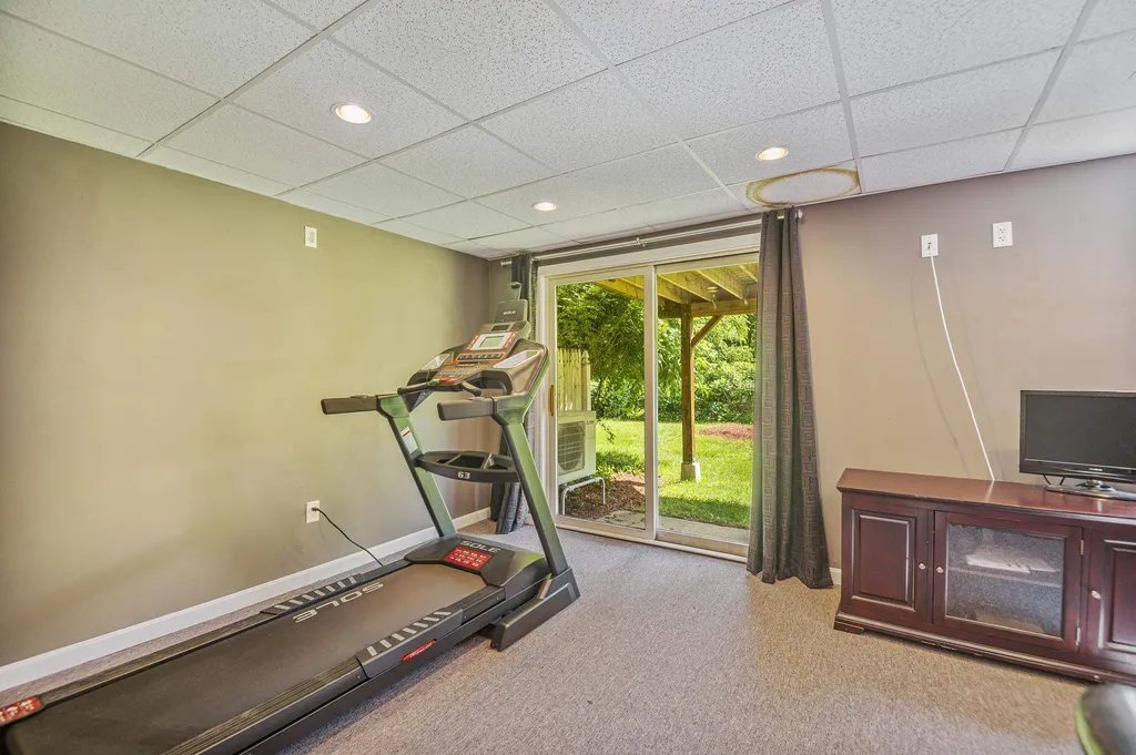 26 Sullivan Court Salem NH 03079