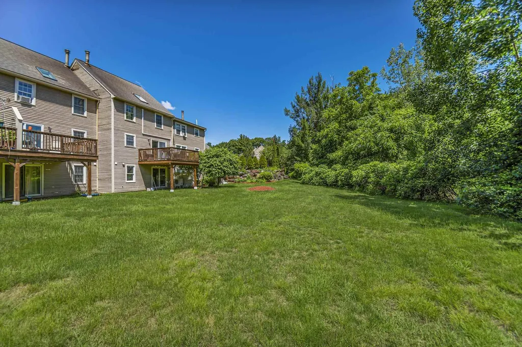 26 Sullivan Court Salem NH 03079