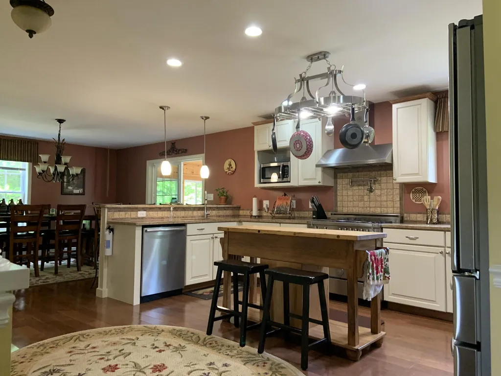 132 Labrador Road Farmington NH 03835