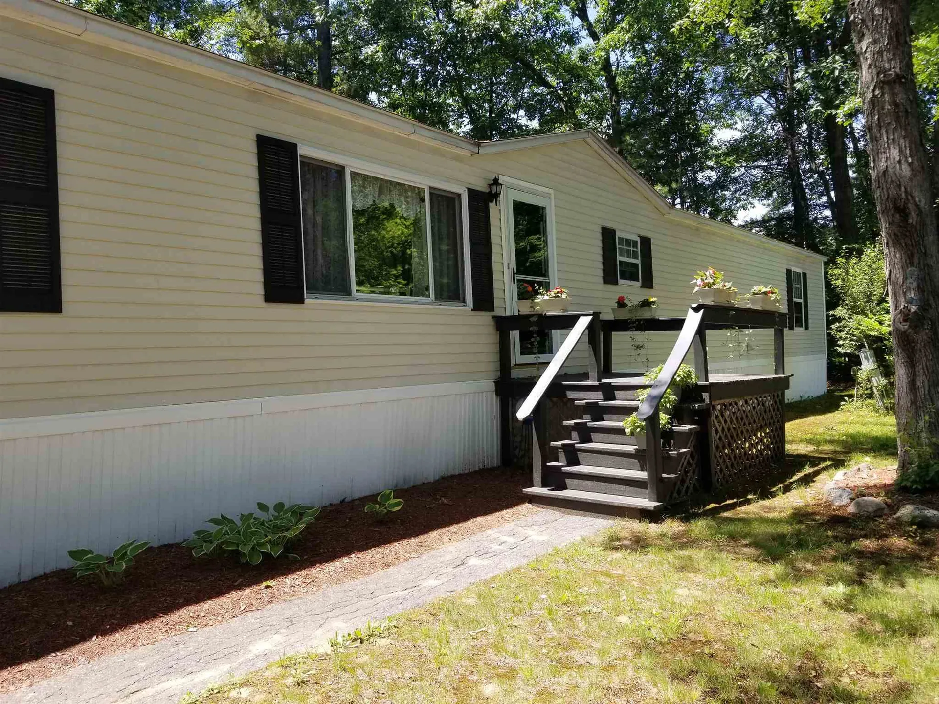 6 Hoover Circle Loudon NH 03307