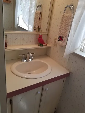 6 Hoover Circle Loudon NH 03307