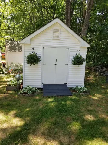 6 Hoover Circle Loudon NH 03307