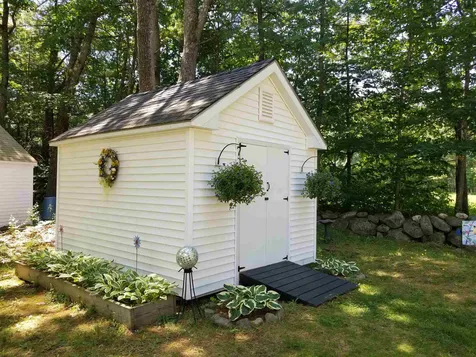 6 Hoover Circle Loudon NH 03307