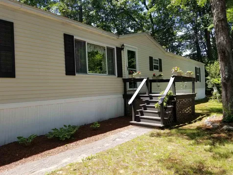 6 Hoover Circle Loudon NH 03307