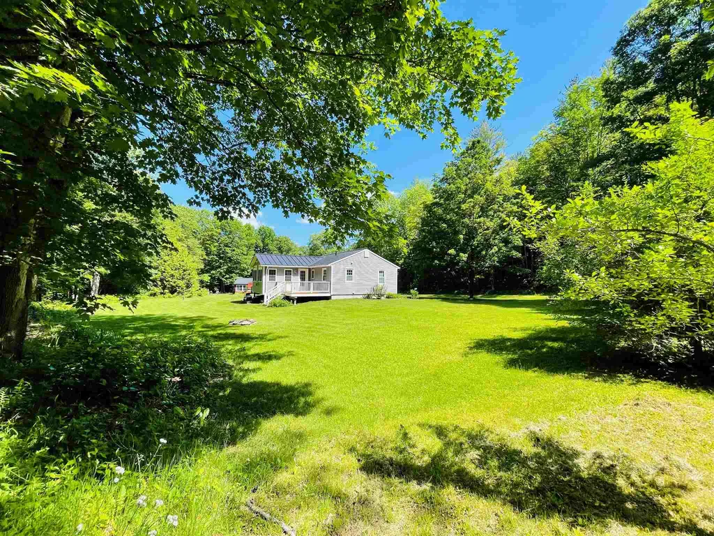 82 Camp Road Plainfield NH 03781