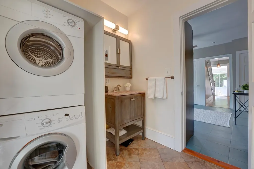 267 Cate Street Portsmouth NH 03801
