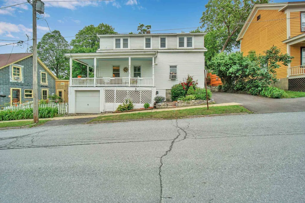 18 N Maple Street Vergennes VT 05491