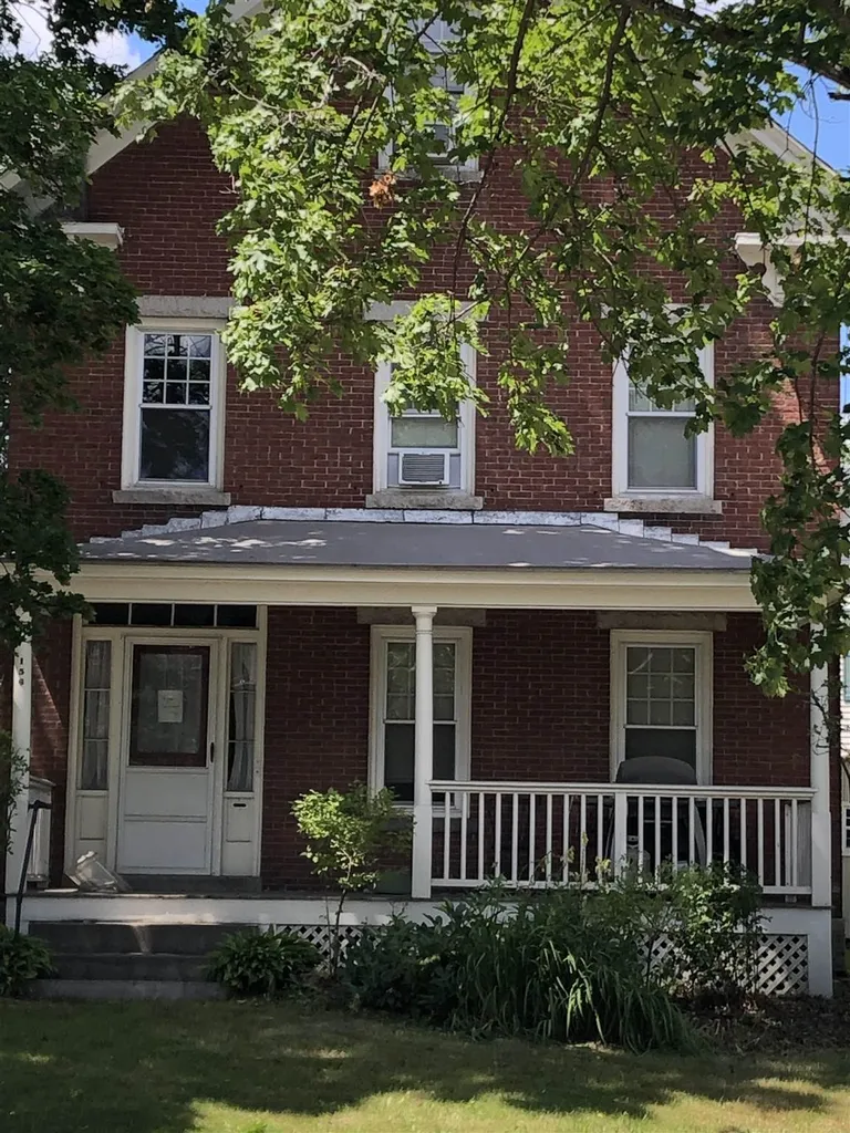 156 Roxbury Street Keene NH 03431