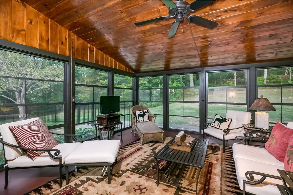 145 Brown Road Tuftonboro NH 03816
