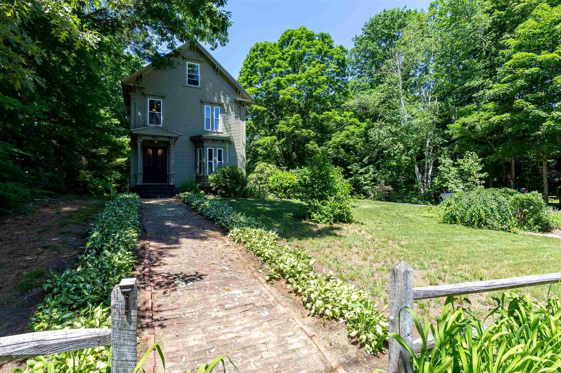 49 Pleasant Street Epping NH 03042