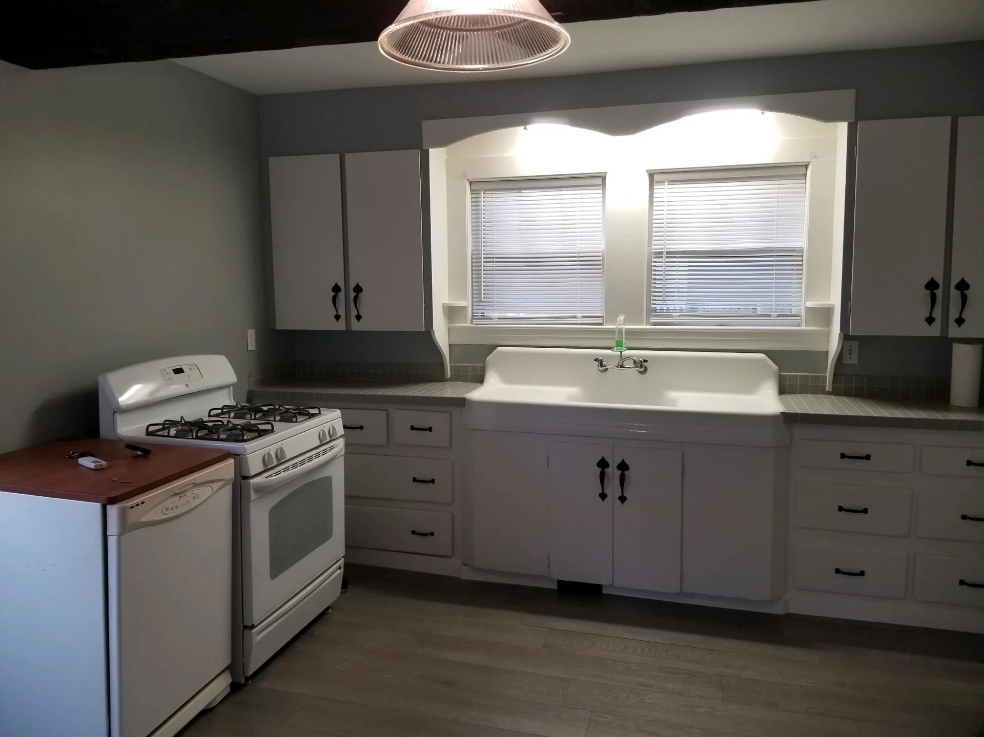 7 Holmes Street Nashua NH 03060