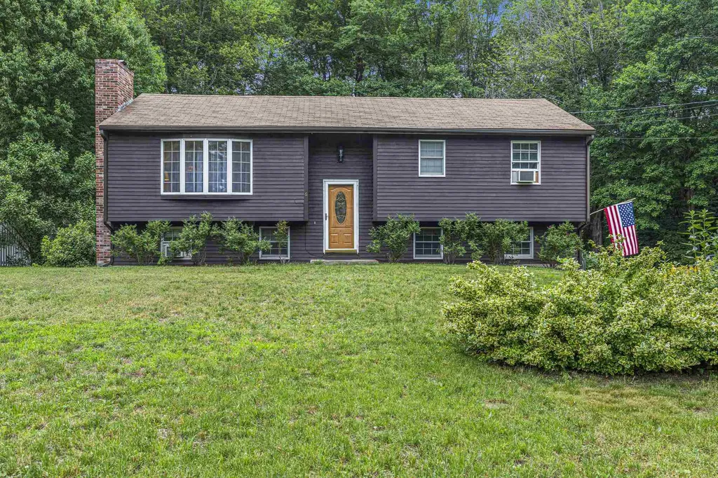 6 Hickory Lane Rochester NH 03867