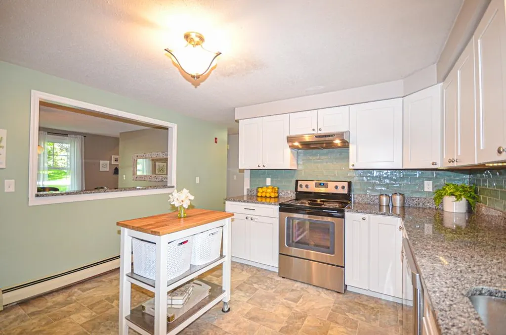 354 Paquette Avenue Manchester NH 03104