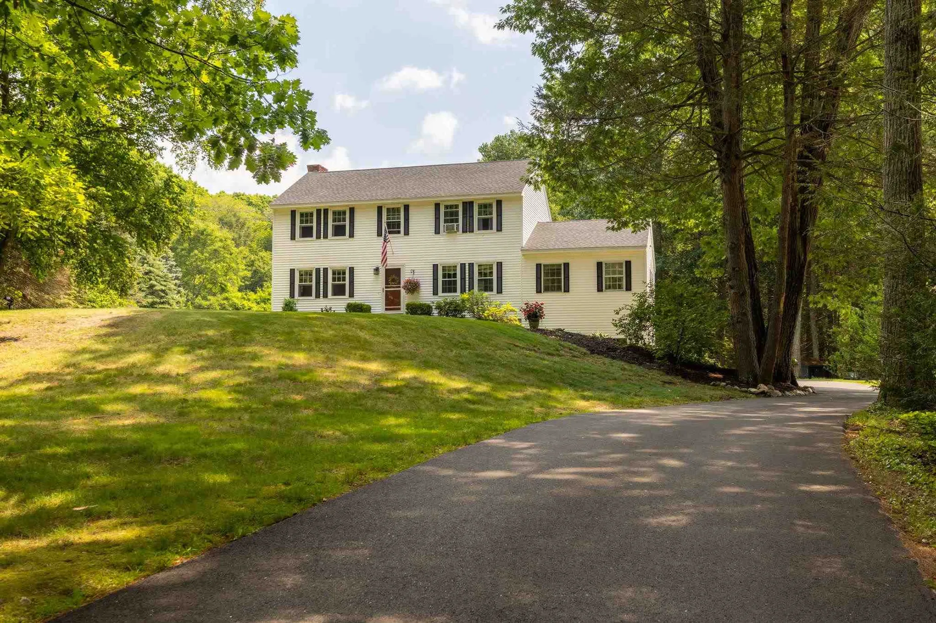 33 Wild Pasture Road Kensington NH 03833