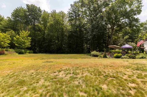 33 Wild Pasture Road Kensington NH 03833