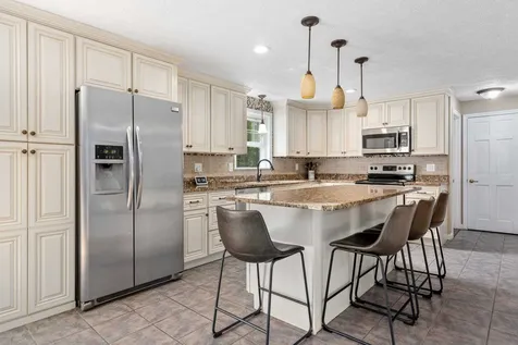 33 Wild Pasture Road Kensington NH 03833