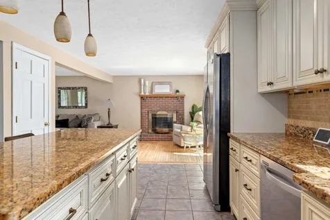 33 Wild Pasture Road Kensington NH 03833
