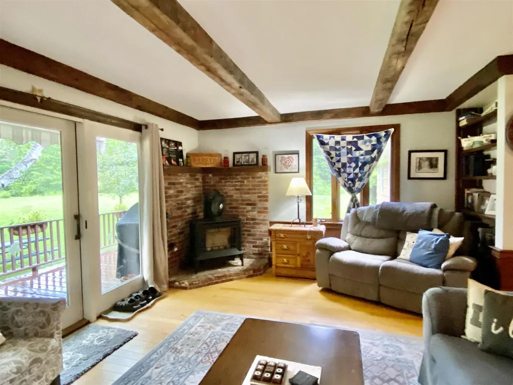 108 Shaker Street New London NH 03257