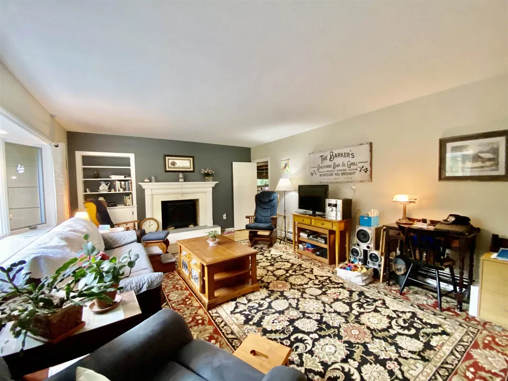 108 Shaker Street New London NH 03257