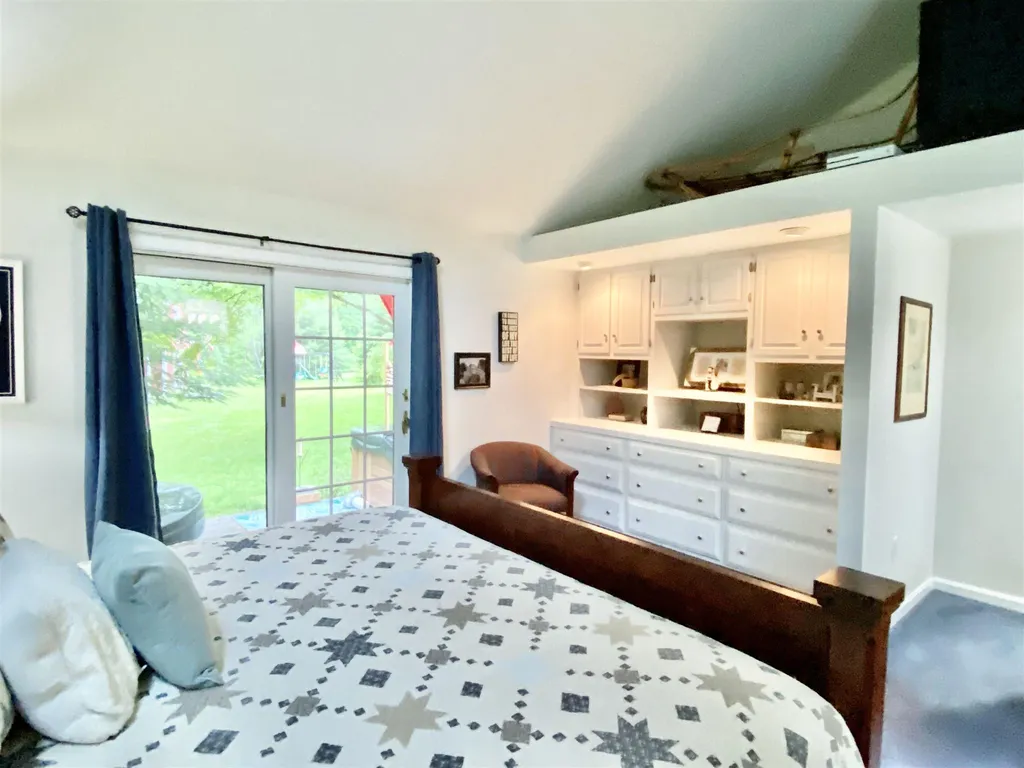 108 Shaker Street New London NH 03257