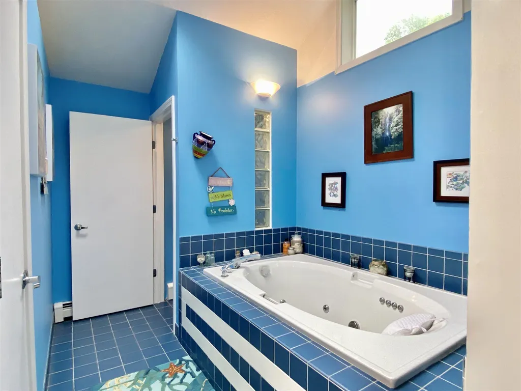 108 Shaker Street New London NH 03257