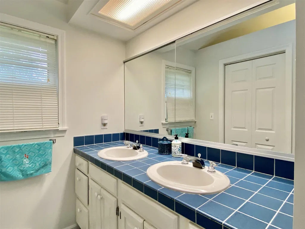 108 Shaker Street New London NH 03257