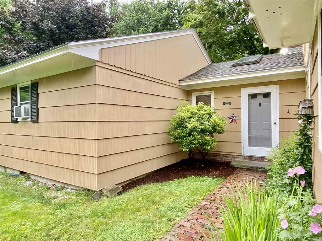 108 Shaker Street New London NH 03257