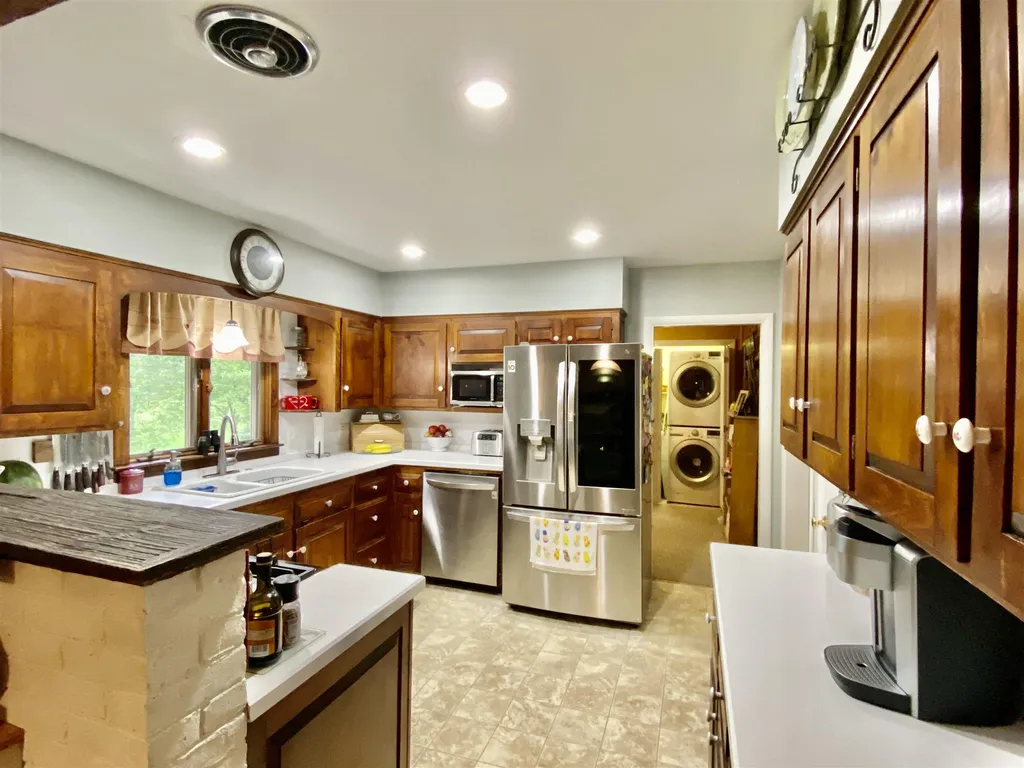 108 Shaker Street New London NH 03257