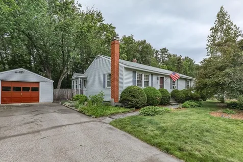 7 Cricket Lane Concord NH 03301