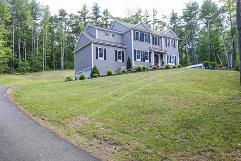 114 Bunker Hill Road Auburn NH 03032