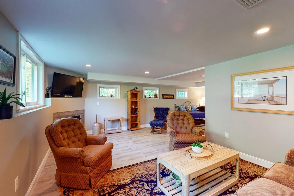 219 Meredith Neck Road Meredith NH 03253
